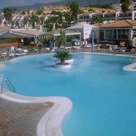 Island Village Apartament